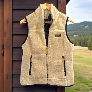 Vintage L.L. Bean Women’s Mountain Pile Cream Sherpa Fleece Vest Size Small